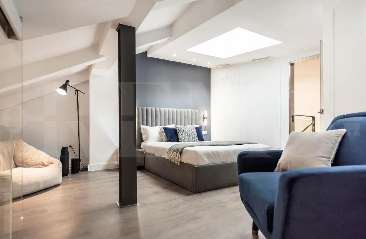 Apartamento Contemporary Luxe Duplex In The Heart Of Malaga By Rems