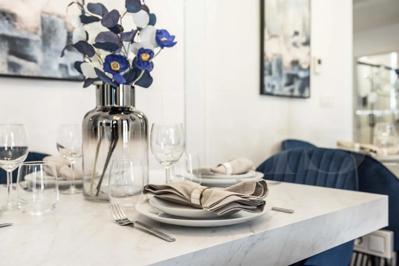 Apartamento Contemporary Luxe Duplex In The Heart Of Malaga By Rems 0*,  España