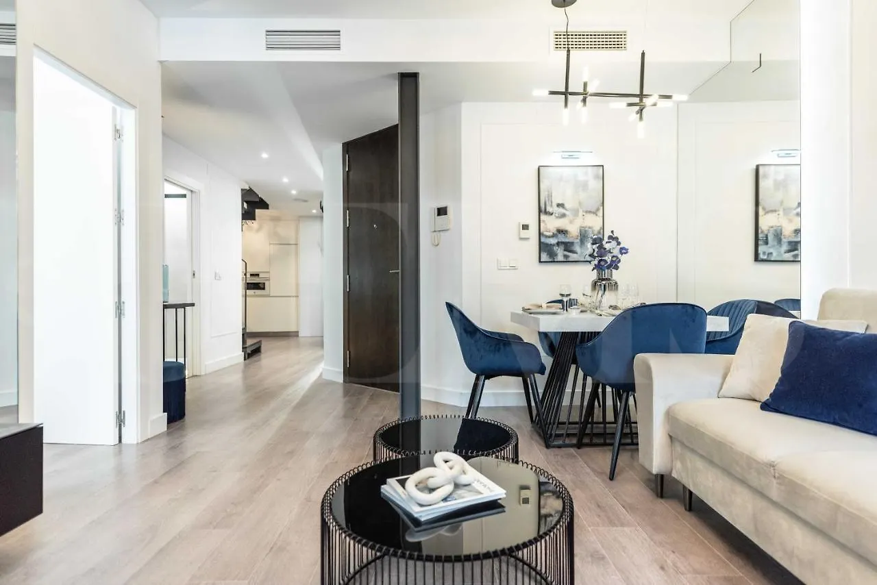 Apartamento Contemporary Luxe Duplex In The Heart Of Malaga By Rems