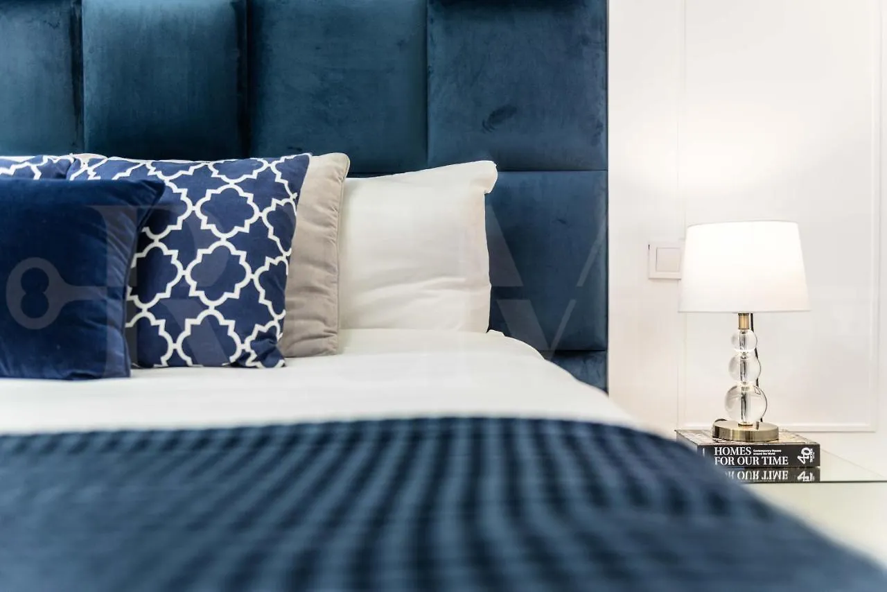 Contemporary Luxe Duplex In The Heart Of Malaga By Rems Apartment 0*,