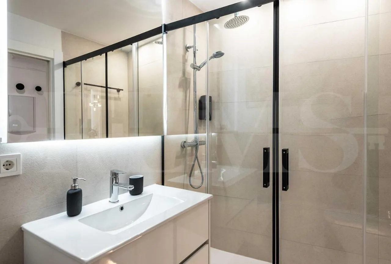 Contemporary Luxe Duplex In The Heart Of Malaga By Rems Apartment 0*,