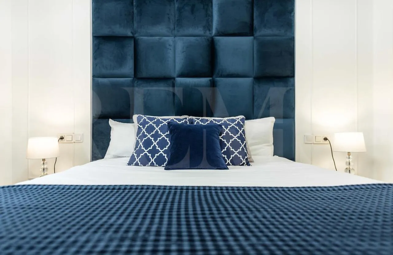 Contemporary Luxe Duplex In The Heart Of Malaga By Rems Apartment 0*,
