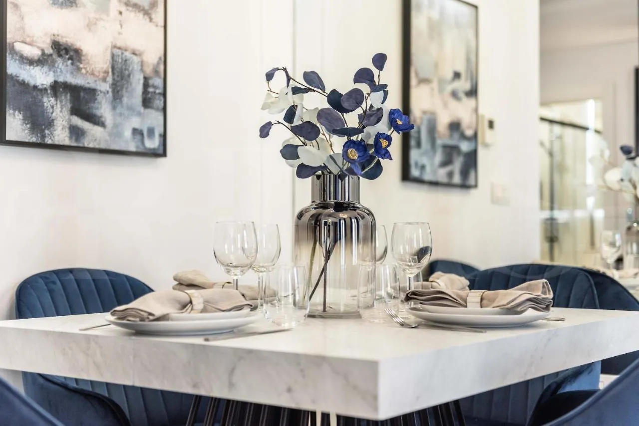 Contemporary Luxe Duplex In The Heart Of Malaga By Rems Apartment 0*,